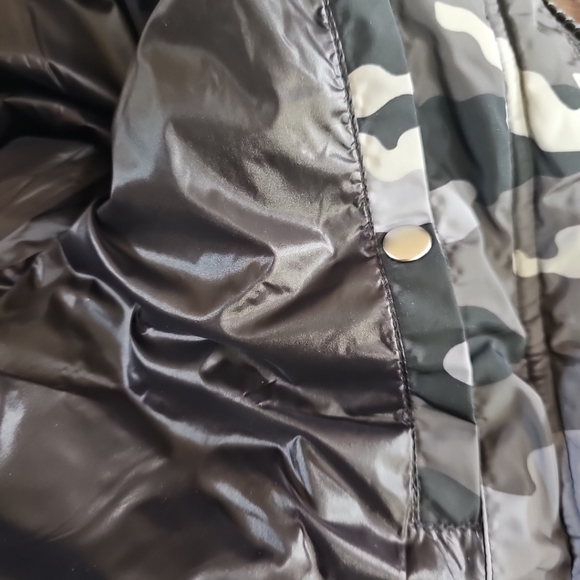 Armani Exchange Down Jacket In Gray Camo Size S NWT - Picture 5 of 14